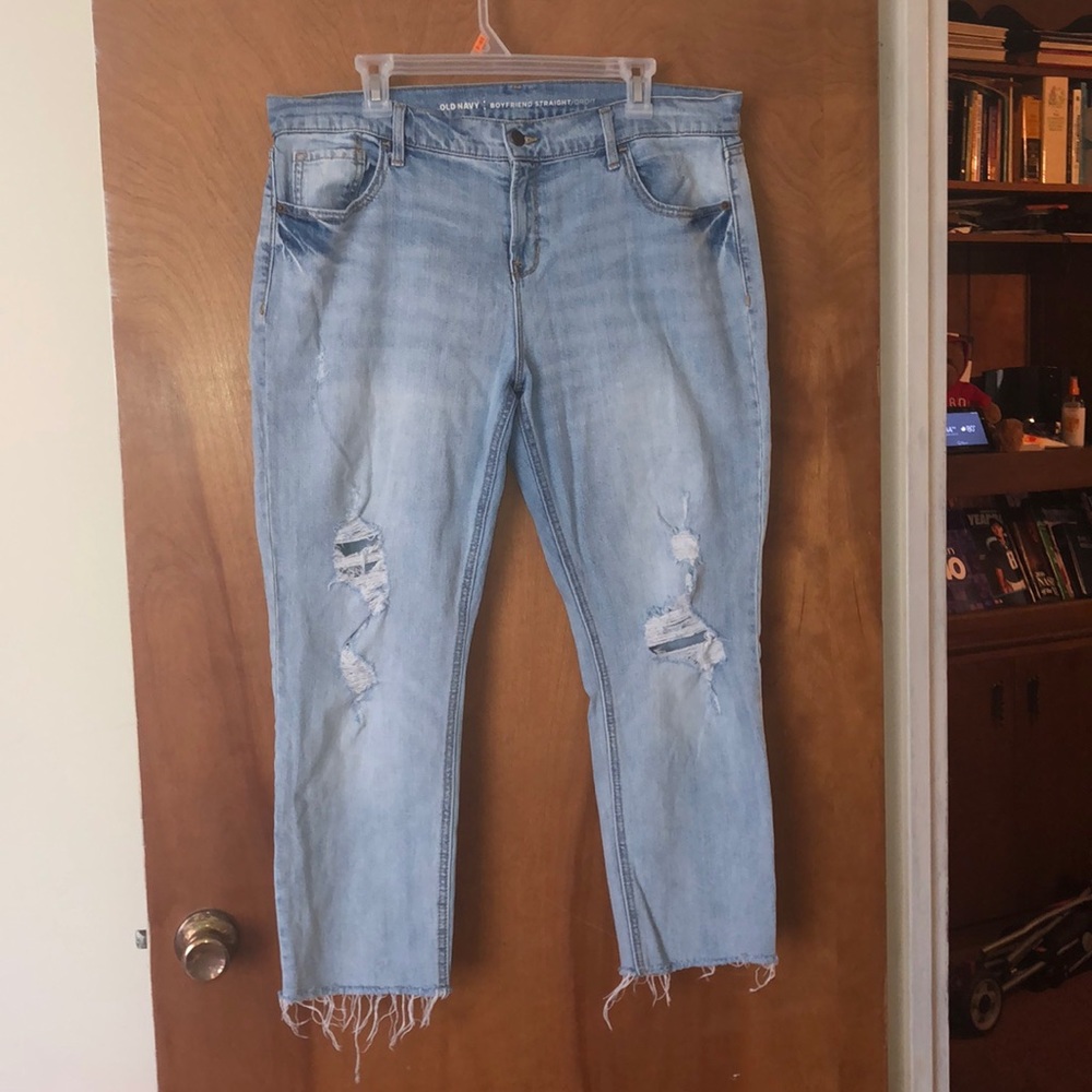 Women’s distressed light wash jeans
